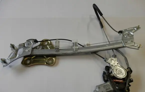 Lexus IS 220D-250-350 Rear window lifting mechanism without motor 85720