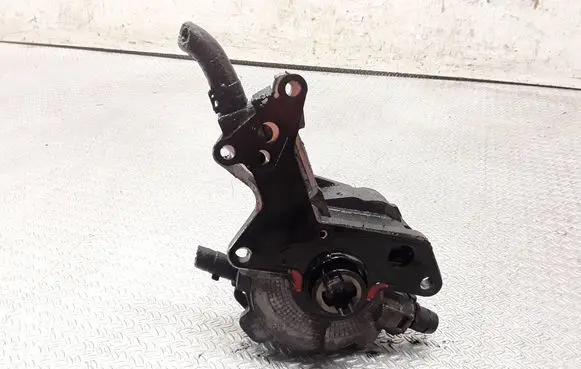 Volkswagen PASSAT B6 Vacuum pump 038145209N