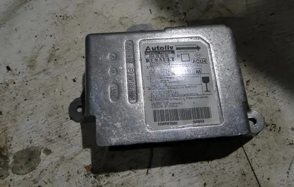 Renault Scenic II - Grand scenic II Airbag control unit/module 604290400 8200411015