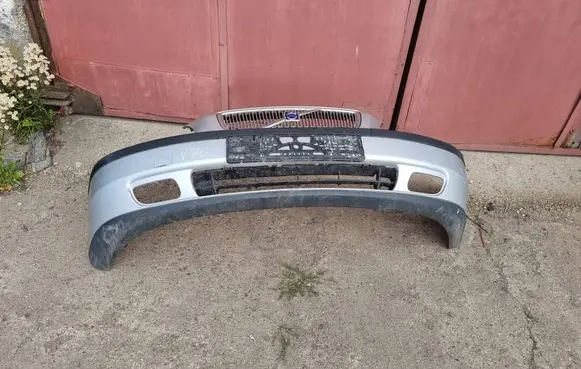Volvo V70 Front bumper