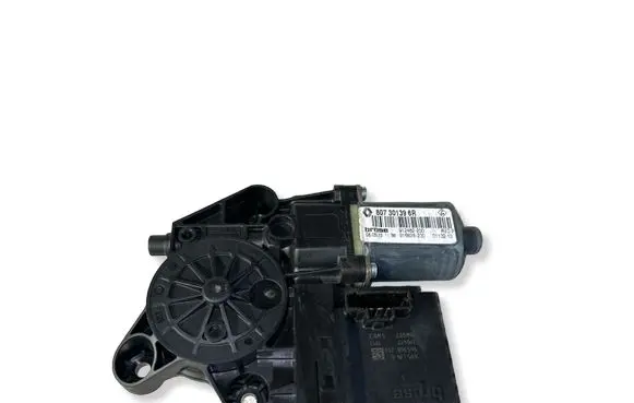 Renault Megane III Front door window regulator motor 807301396R 912462200