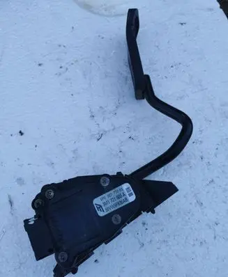 Ford Galaxy Accelerator throttle pedal 98VW9F836AB