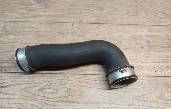 Volkswagen Golf V Intercooler hose/pipe