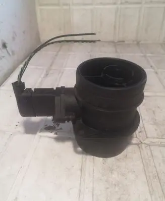 Volkswagen Golf Plus Mass air flow meter 0281002461 074906461B