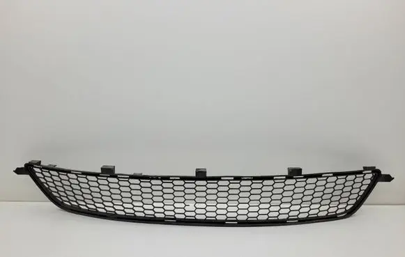 Lexus IS 220D-250-350 Front bumper lower grill 5311253010