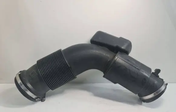 Porsche Cayenne (92A) Air intake hose/pipe 7P0129684B