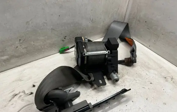 Chevrolet Lacetti Front seatbelt 461882