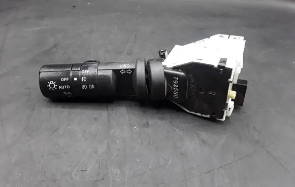 Nissan Qashqai Indicator stalk 7925SD