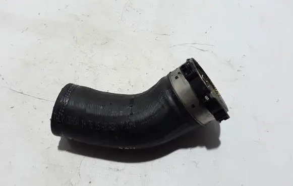 Volvo V40 Intercooler hose/pipe 31657738