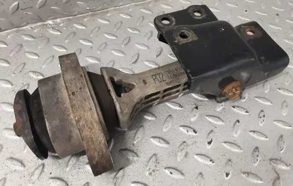 KIA Ceed Engine mount bracket 21950A5000