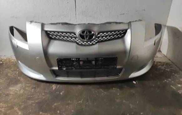 Toyota Auris 150 Front bumper 