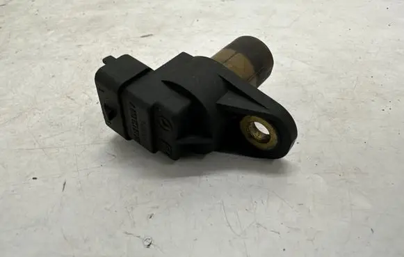 Mercedes-Benz E W211 Camshaft position sensor A0031539728