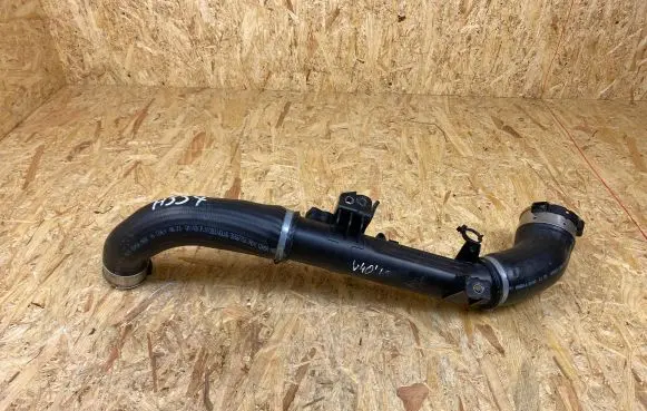 Volvo V40 Intercooler hose/pipe 31657738 31686412 31657753