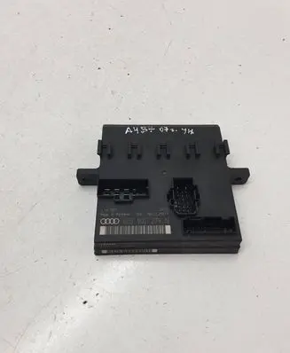 Audi A4 S4 B7 8E 8H Comfort/convenience module 8E0907279N