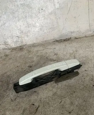 Nissan Quest Front door exterior handle
