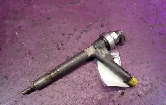 Opel Meriva A Fuel injector 