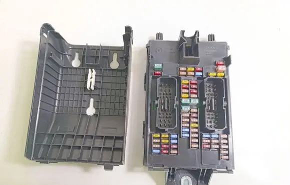 Volvo XC60 Fuse module 31682732