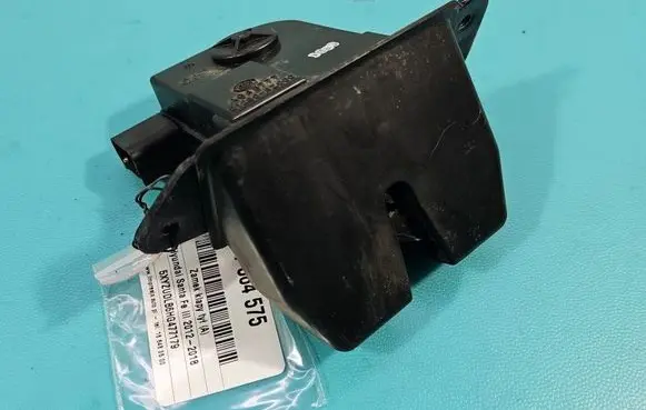 Hyundai Santa Fe Tailgate/trunk/boot lock/catch/latch 812303Z000 IMPRK1564575
