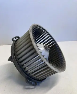 Mazda 3 I Heater fan/blower 8940000270