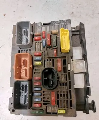 Peugeot 3008 I BSM Control unit 9675677980 BSMR020