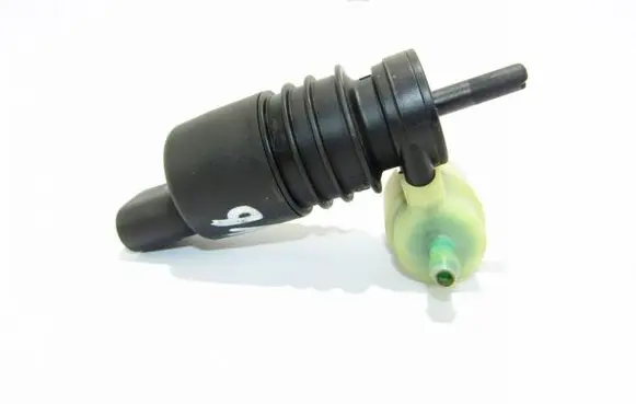 Volkswagen Golf IV Windscreen/windshield washer pump