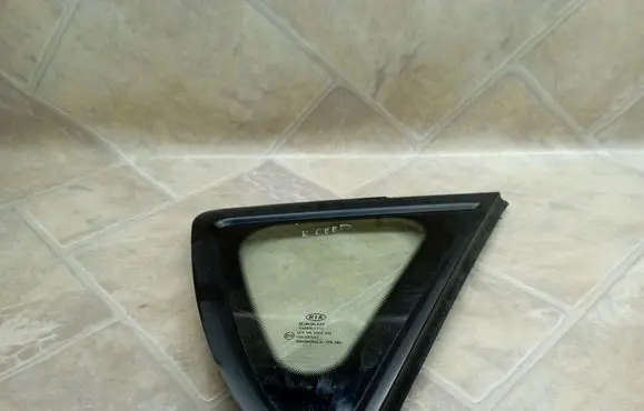 KIA Ceed Rear side window 43R000050