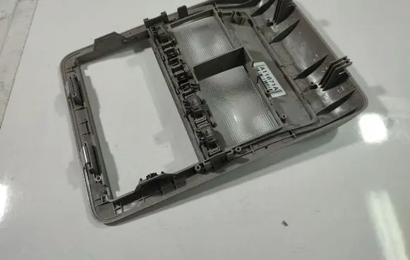 Chevrolet Captiva Front seat light 
