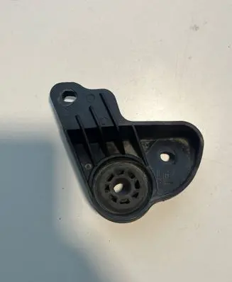 Opel Insignia B Radiator support slam panel bracket 84012895