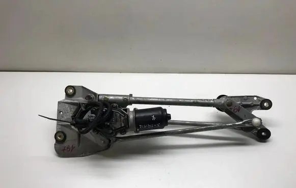 Nissan X-Trail T30 Front wiper linkage and motor