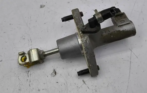 Honda Civic IX Clutch master cylinder