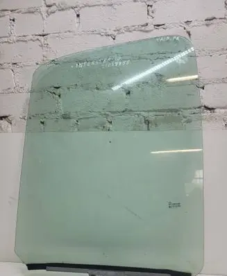 Nissan Interstar Rear door window glass DOT772AS2M432 43R000464