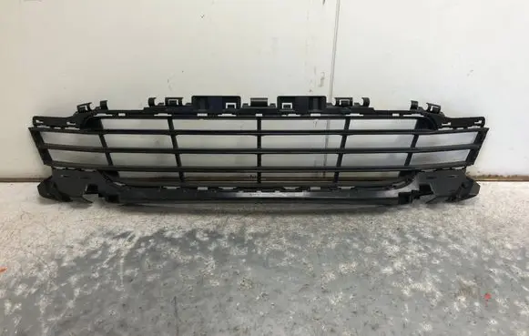 BMW X2 F39 Front bumper lower grill 7429002BILI 7429002