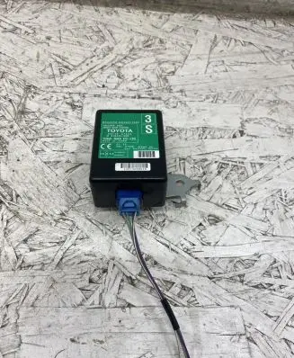Toyota Prius (XW30) Door central lock control unit/module 8974047030