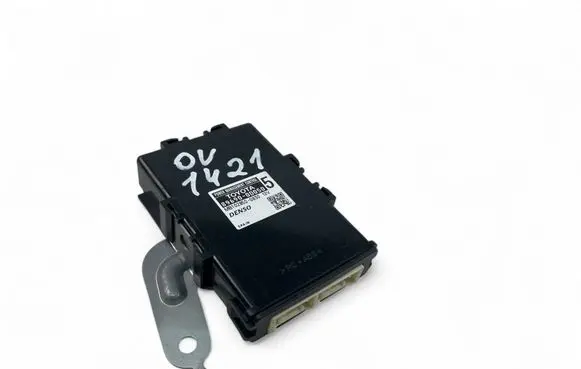 Toyota Yaris Other control units/modules 896900D050
