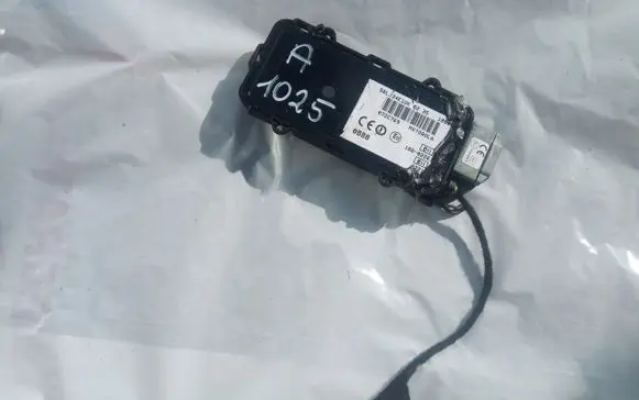 Audi A3 S3 A3 Sportback 8P Phone control unit/module 5RLJ34E1UK
