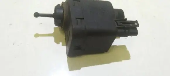 Renault Laguna I Headlight level adjustment motor 