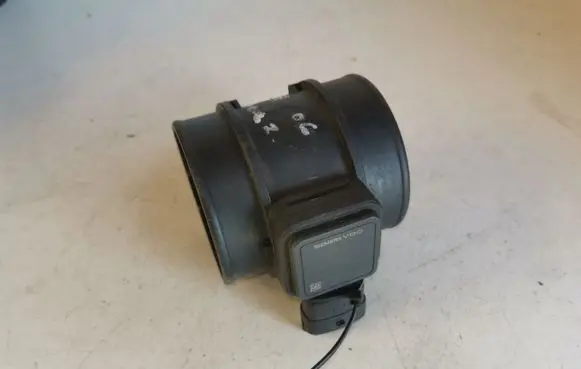 Opel Zafira B Mass air flow meter 55353813