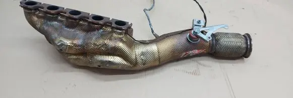 Audi R8 42 Exhaust manifold 420131090B