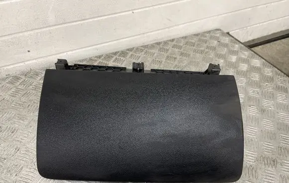 Audi Q7 4L Glove box 3B0959782A 4L1857035E