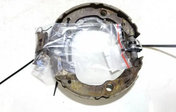 Toyota Avensis T250 Handbrake/parking brake pads 
