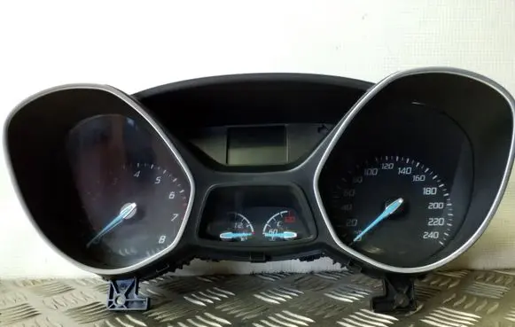Speedometer (instrument cluster)