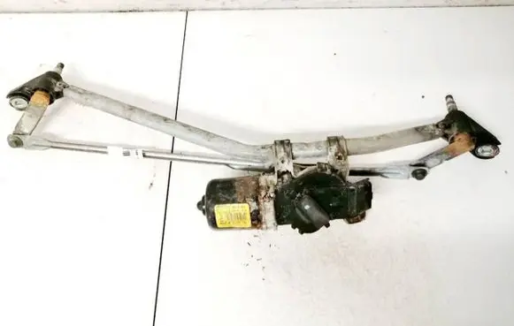 Renault Kangoo II Front wiper linkage and motor