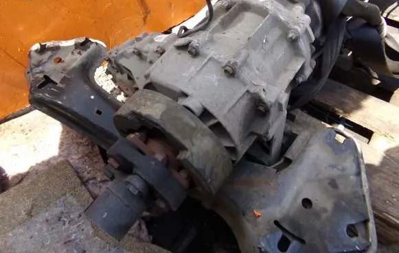 BMW X5 E53 Gearbox transfer box case 1229654 19MB27