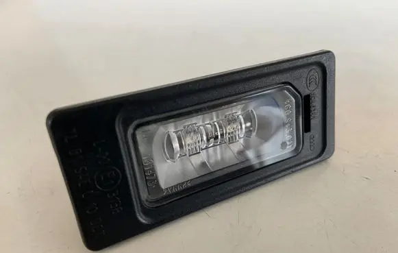 Audi A4 S4 B9 Number plate light 4G0943021