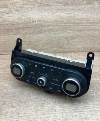 Nissan Qashqai Climate control unit 27500JD45C C8322