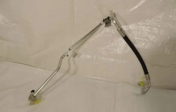 Opel Vivaro Air conditioning (A/C) pipe/hose 93458912