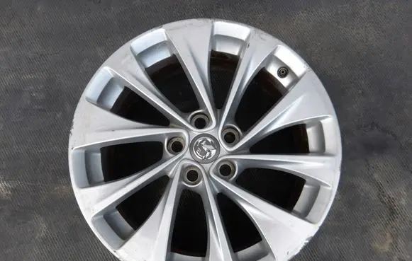 Opel Astra K R17 alloy rim