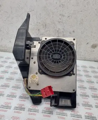 Audi A3 S3 8L Subwoofer speaker 8L0035381