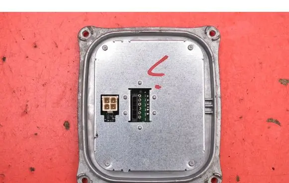 Audi A4 S4 B8 8K Voltage converter/converter module 1307329218