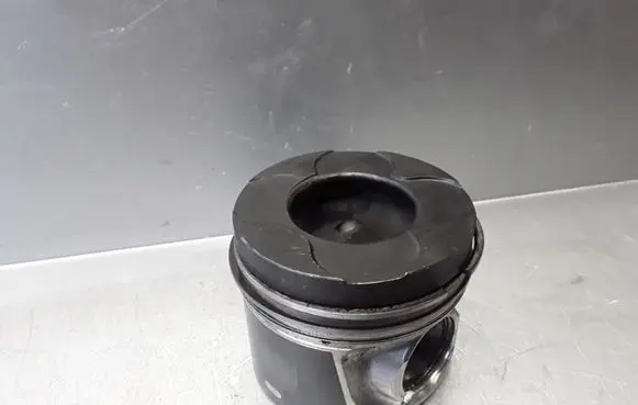 Volvo XC60 Piston 
